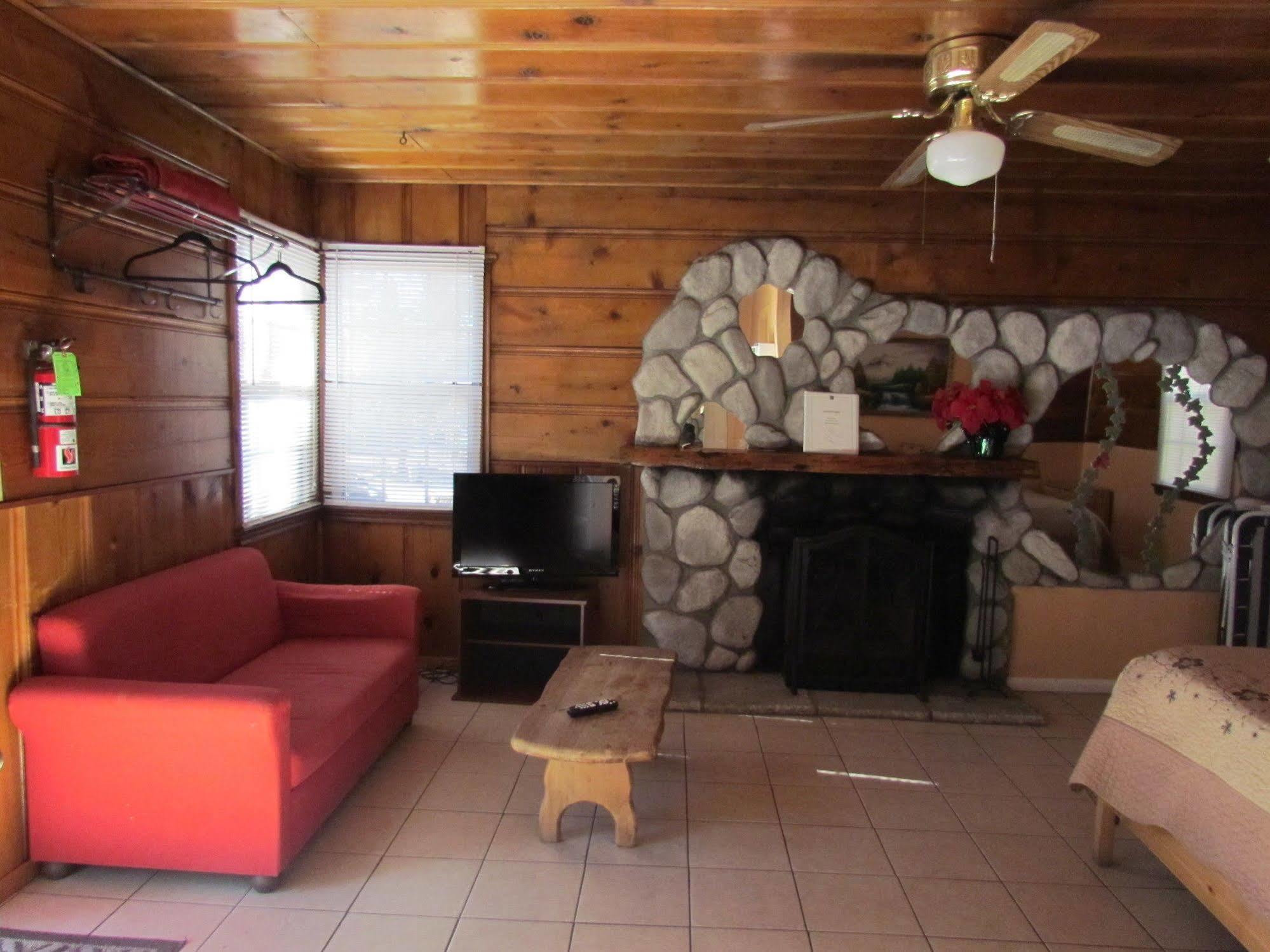 ביג בר לייק Lakewood Cabins מראה חיצוני תמונה